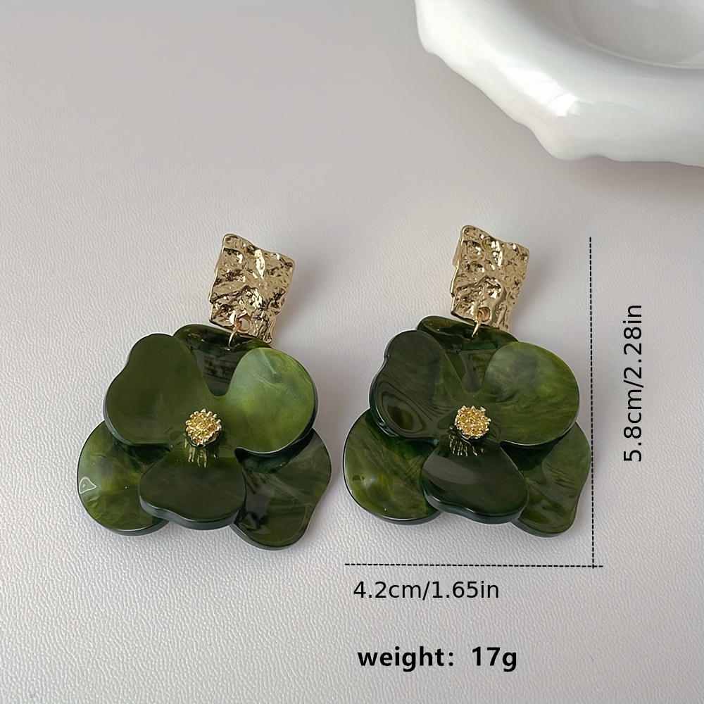 Women's Vintage-Style Green Acrylic Petal Earrings